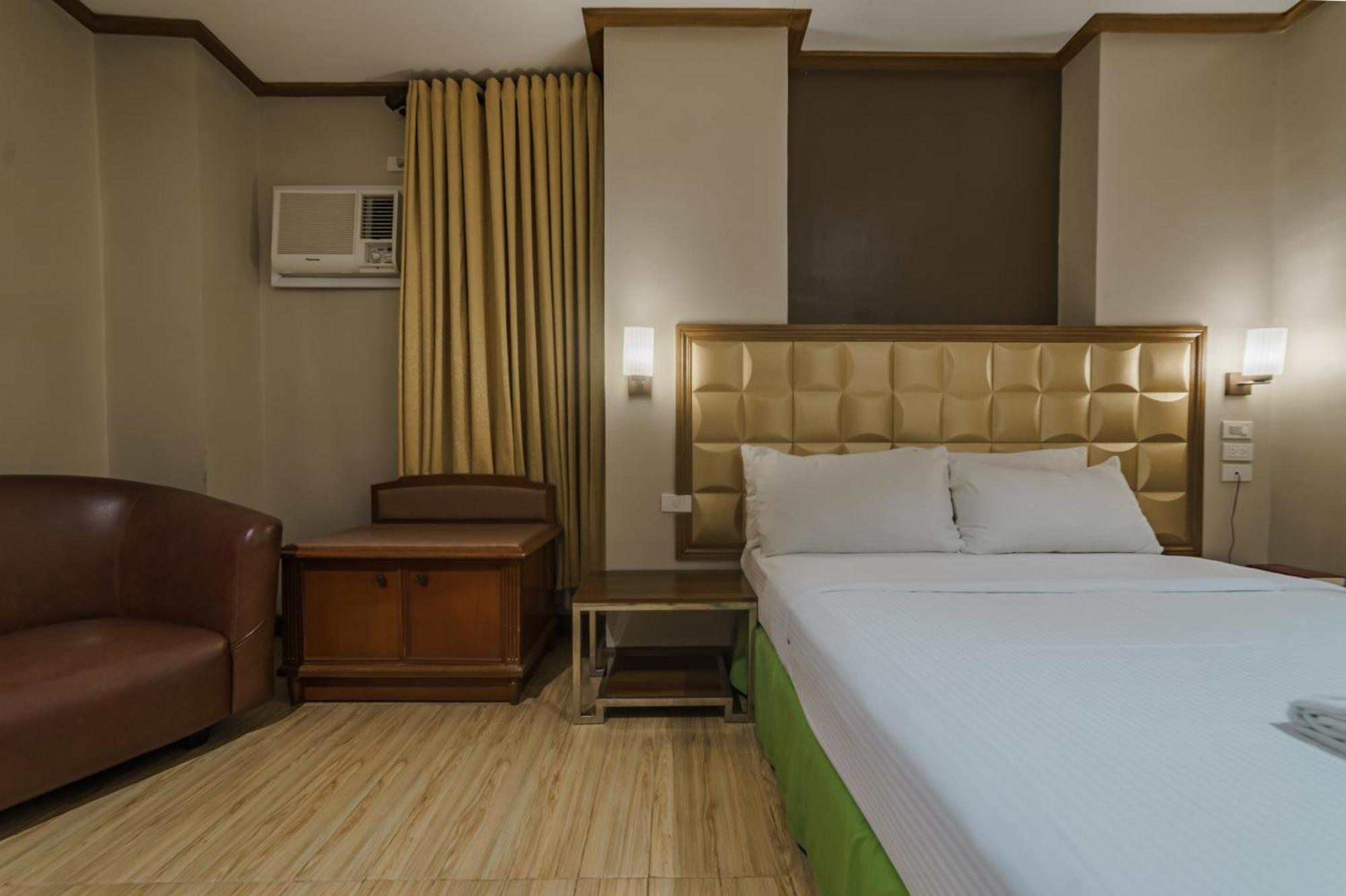 Robertson Hotel Naga  Eksteriør billede