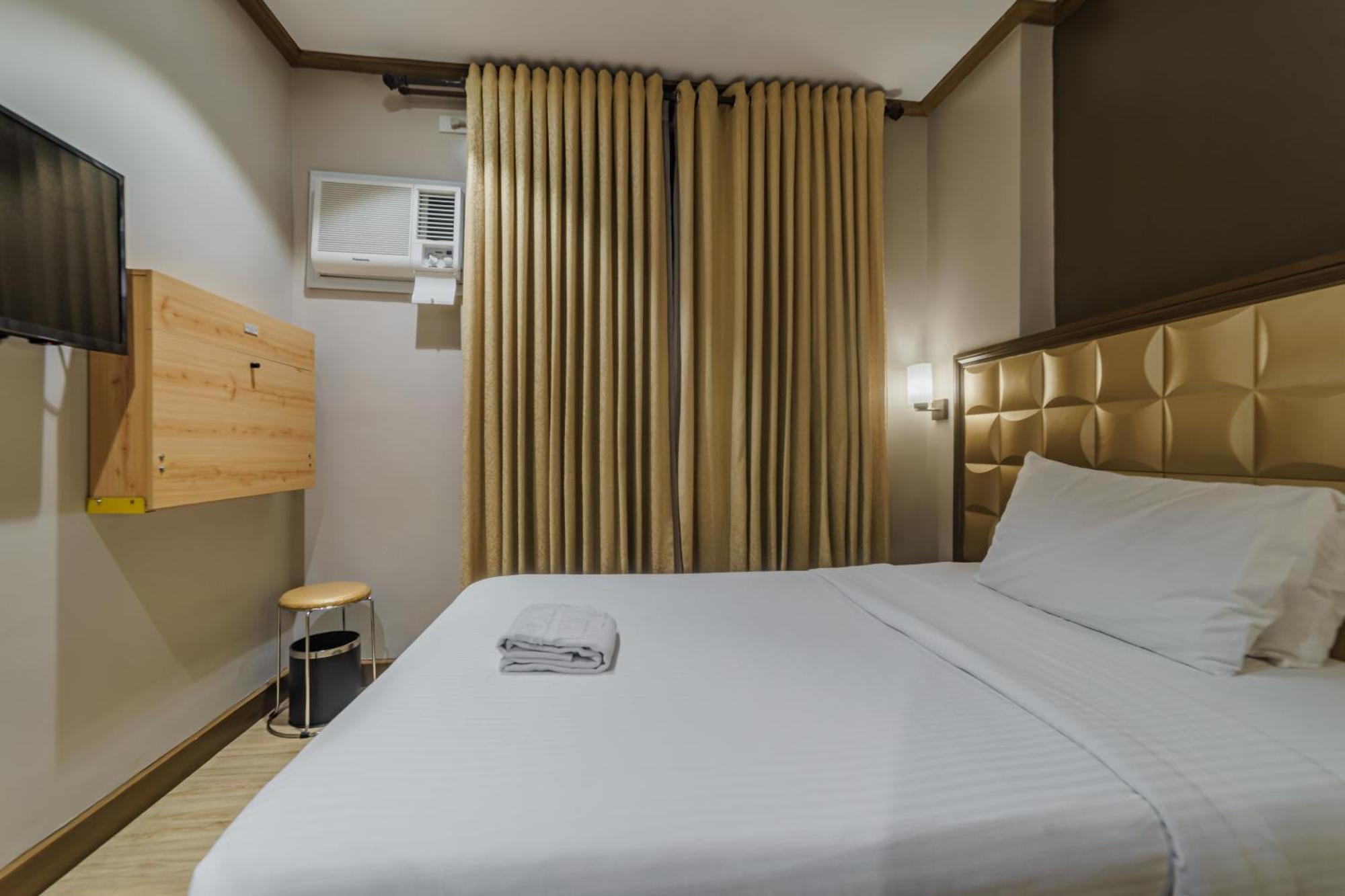 Robertson Hotel Naga  Eksteriør billede