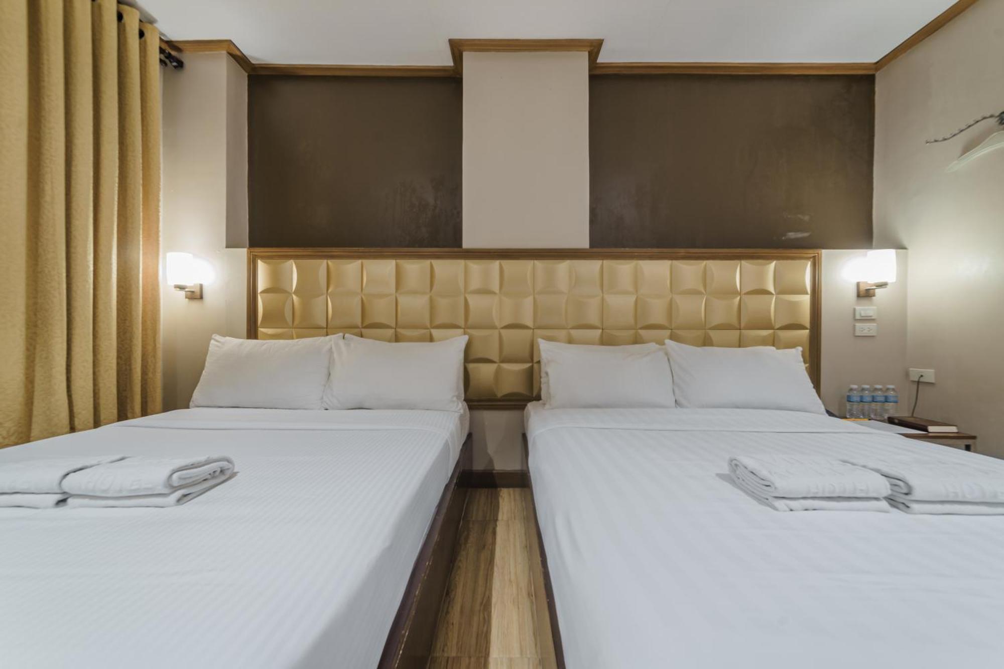 Robertson Hotel Naga  Eksteriør billede