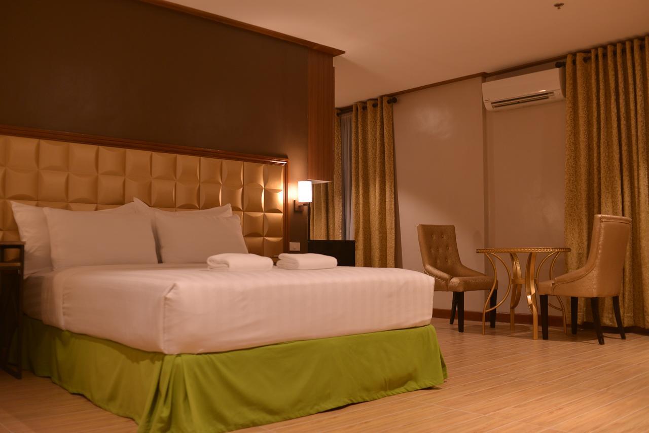 Robertson Hotel Naga  Eksteriør billede