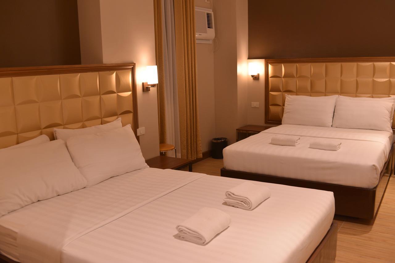 Robertson Hotel Naga  Eksteriør billede