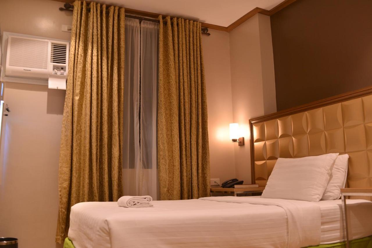 Robertson Hotel Naga  Værelse billede